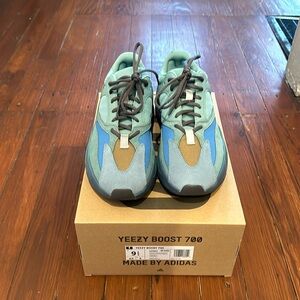 Yeezy Boost 700 Faded Azure